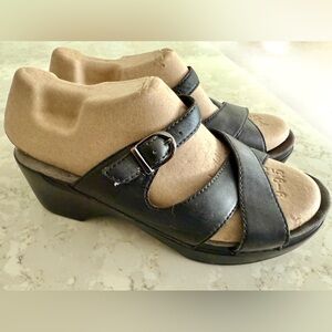 Comfortable Black Leather Sandals, Dansko, Women’s EU 40; US 9 - 9.5